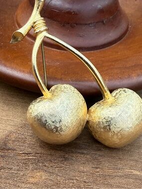 Vintage Gold Cherry Brooch Pin - Women Jewelry